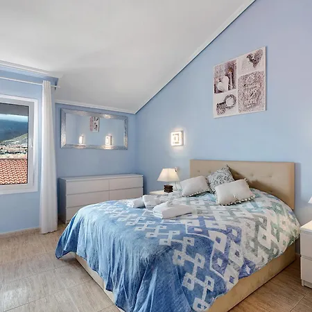 Torviscas Alta Vista Адехе