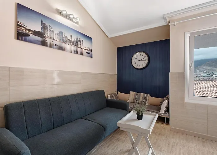 Torviscas Alta Vista 아데제