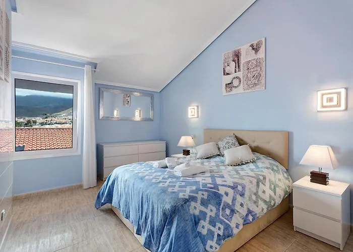 Torviscas Alta Vista 아데제